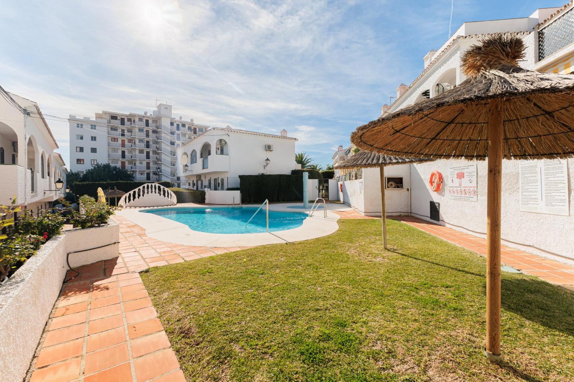 Cosy Apartment In Verano Azul نيرخا المظهر الخارجي الصورة